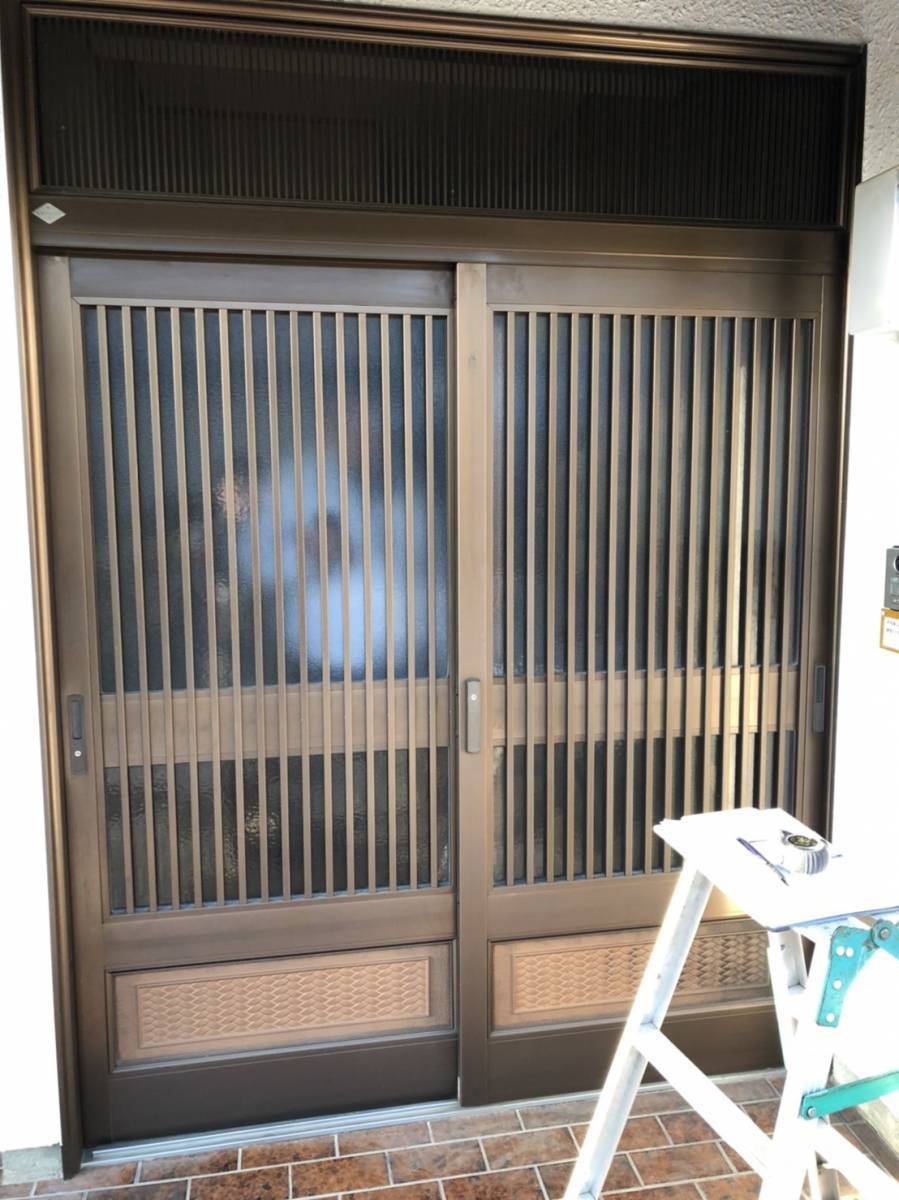 青梅トーヨー住器 所沢店のリシェント 玄関引戸 家族の笑顔の扉の施工前の写真1