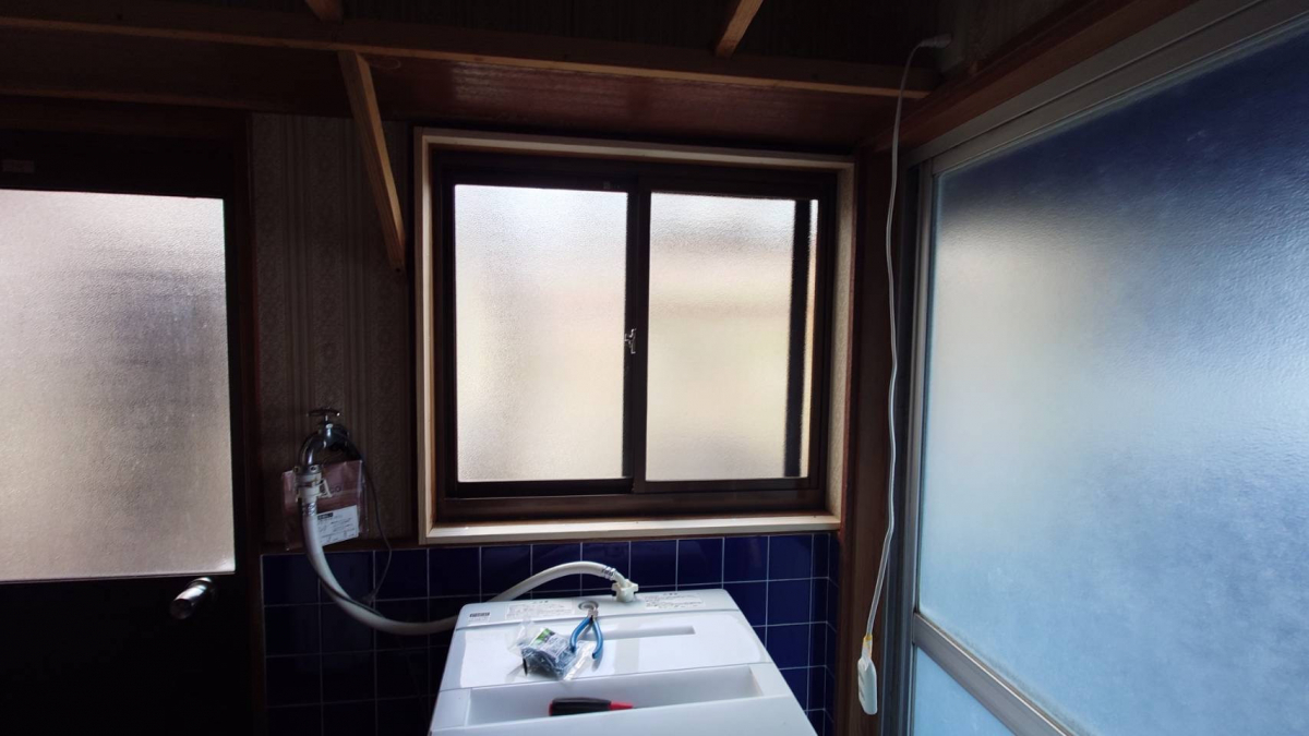 ヒカルトーヨー住器のインプラス(内窓)住宅一棟窓リフォームの施工前の写真3