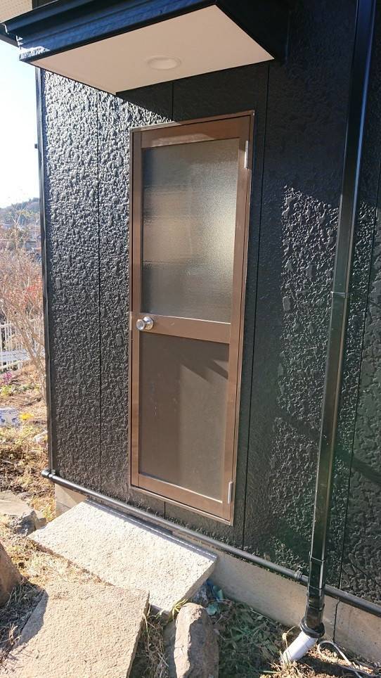 バンダイトーヨー住器の1dayリフォーム『リシェント勝手口ドア』工事!の施工前の写真1