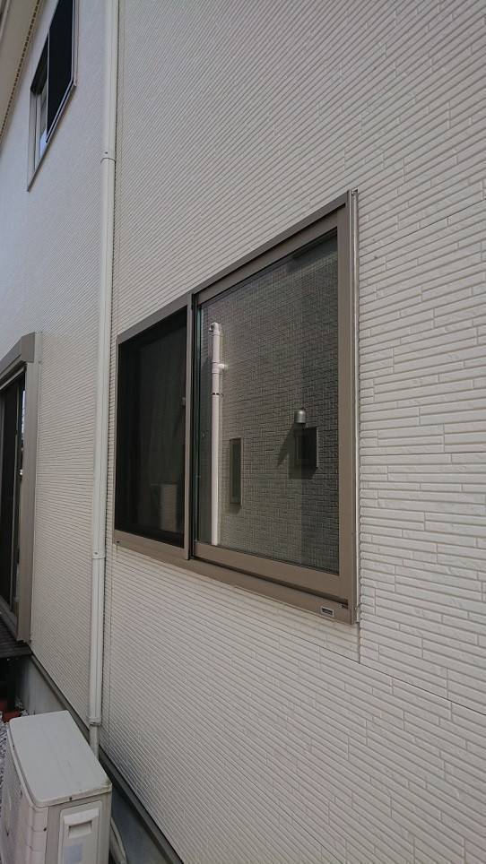 バンダイトーヨー住器の1dayリフォーム『目隠し可動ルーバー』工事!!!の施工前の写真1