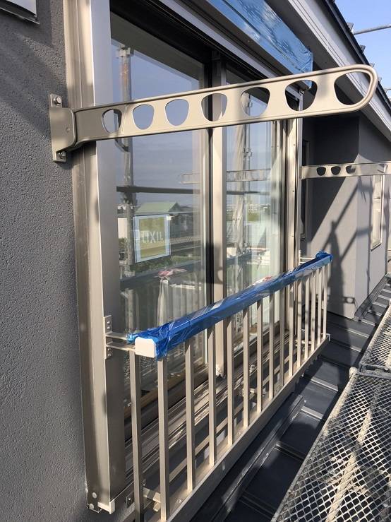 バンダイトーヨー住器の窓手すり/物干し工事!!!の施工後の写真1